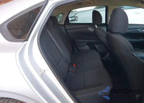 2020 Kia Forte Fe z USA, uszkodzony, nr VIN 3KPF24AD1LE240411